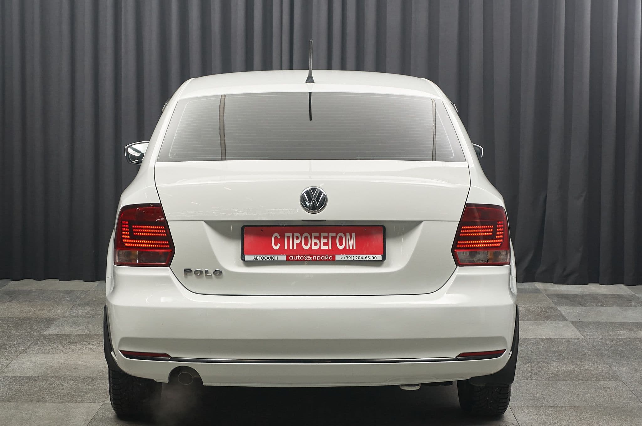 Volkswagen Polo - 4