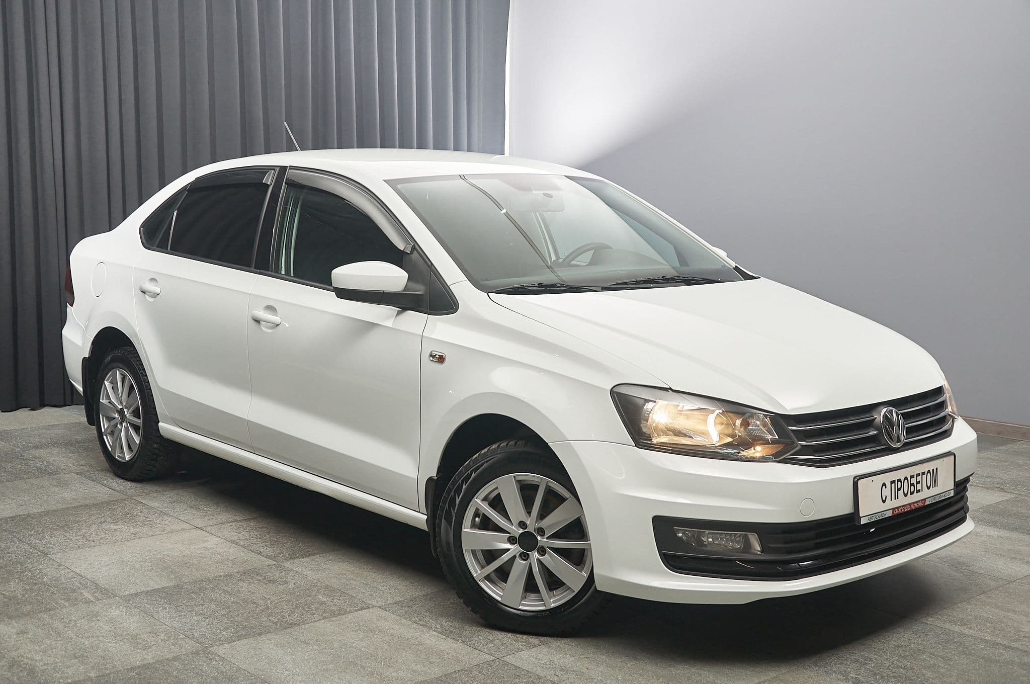 Volkswagen Polo - 2