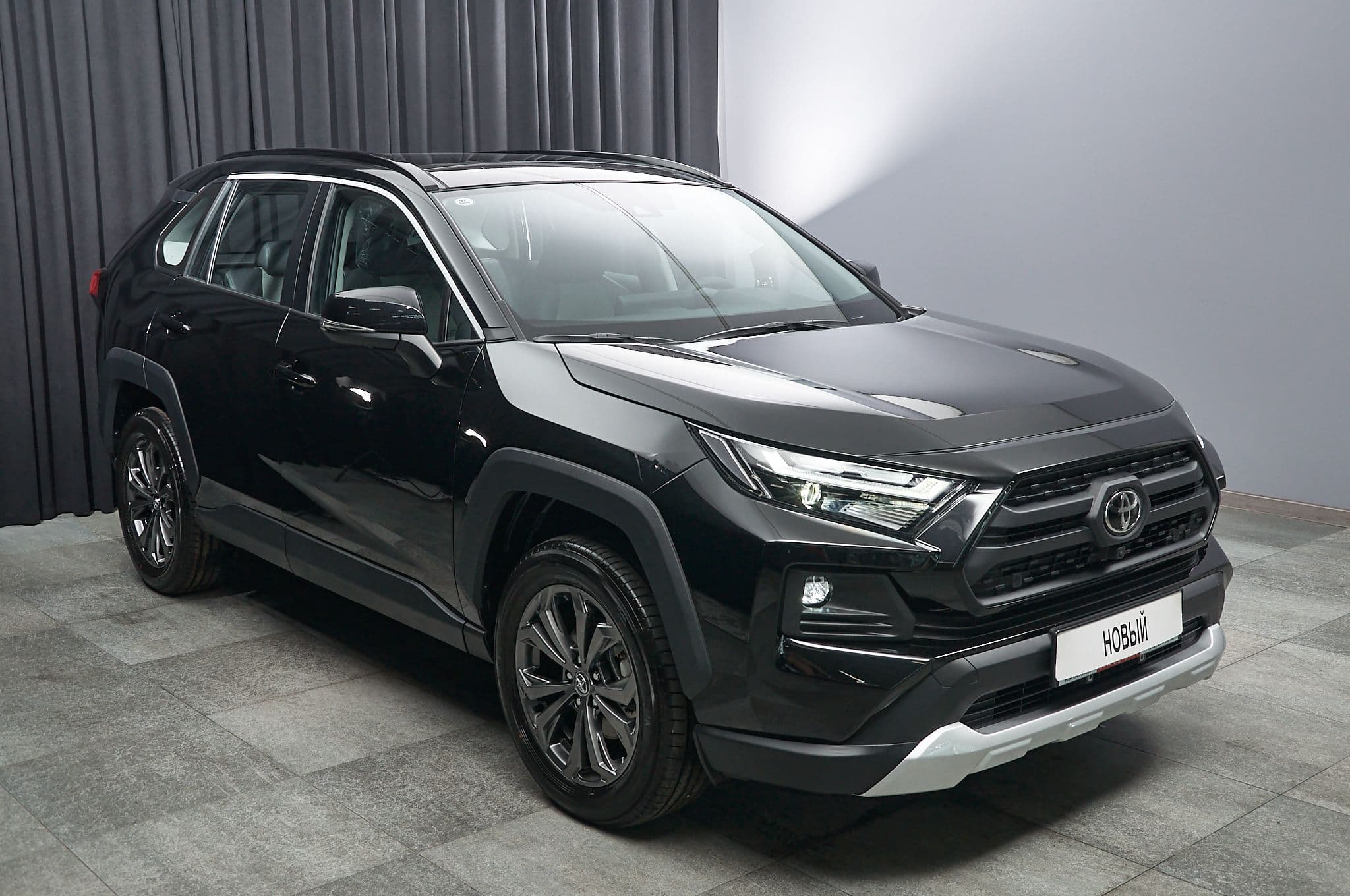Toyota RAV4 - 4