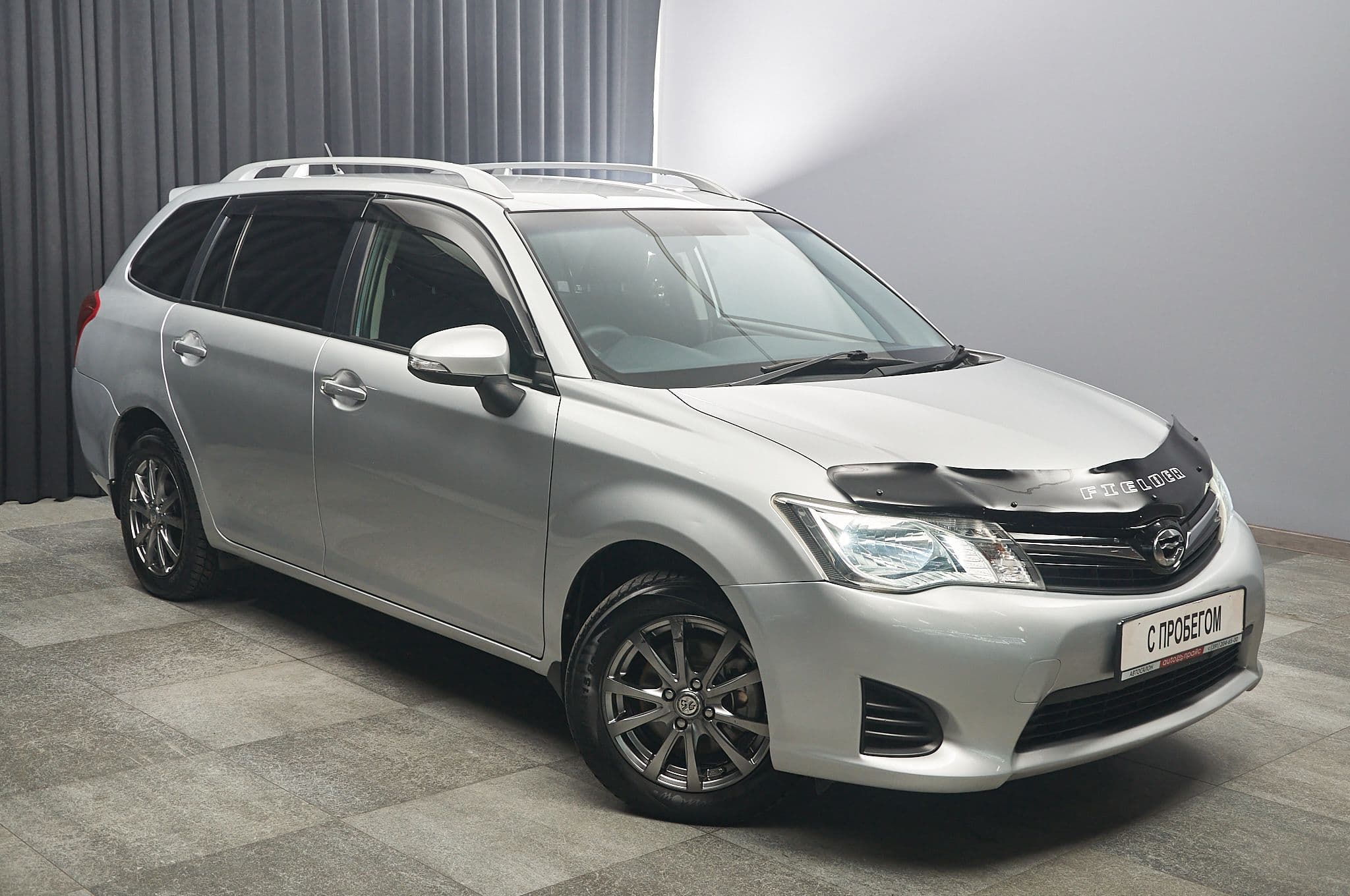 Toyota Corolla Fielder - 2