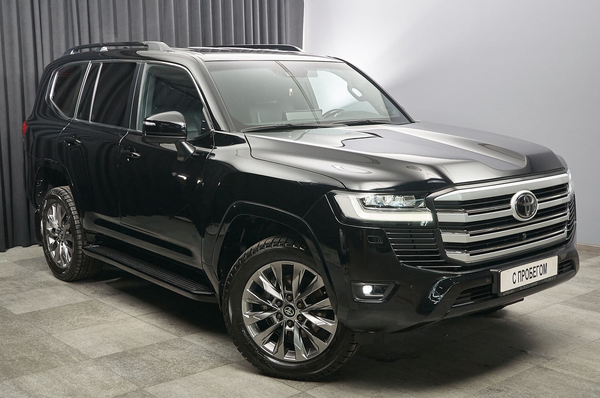 Toyota Land Cruiser - 2