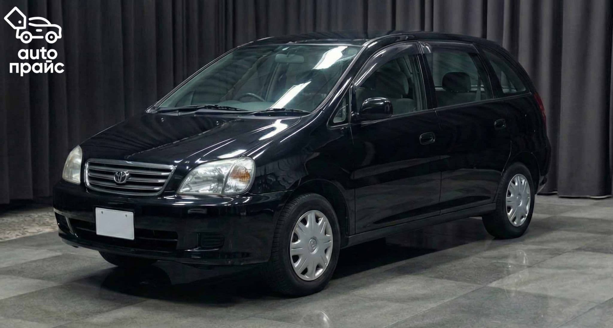 Toyota Nadia - 1