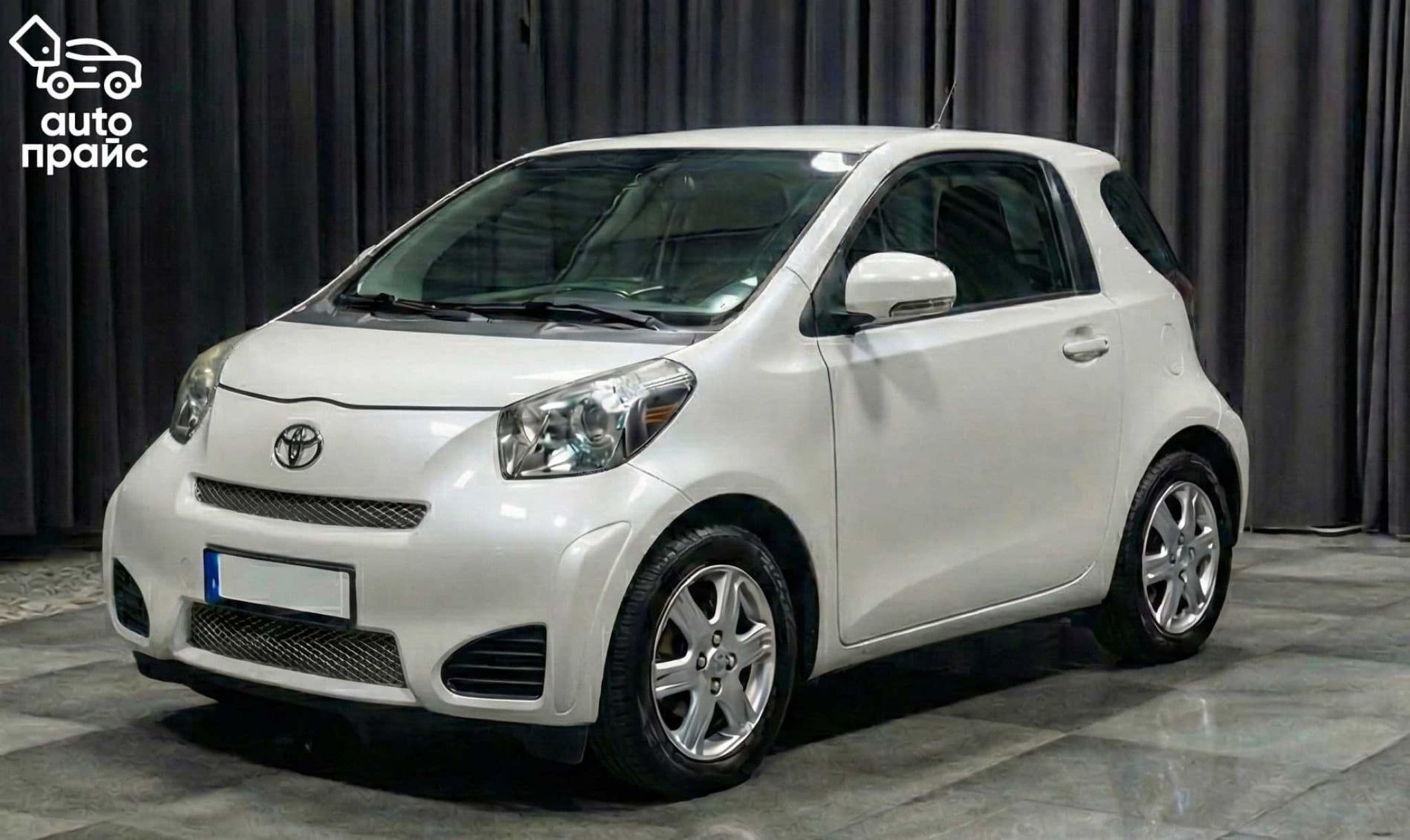 Toyota iQ - 1
