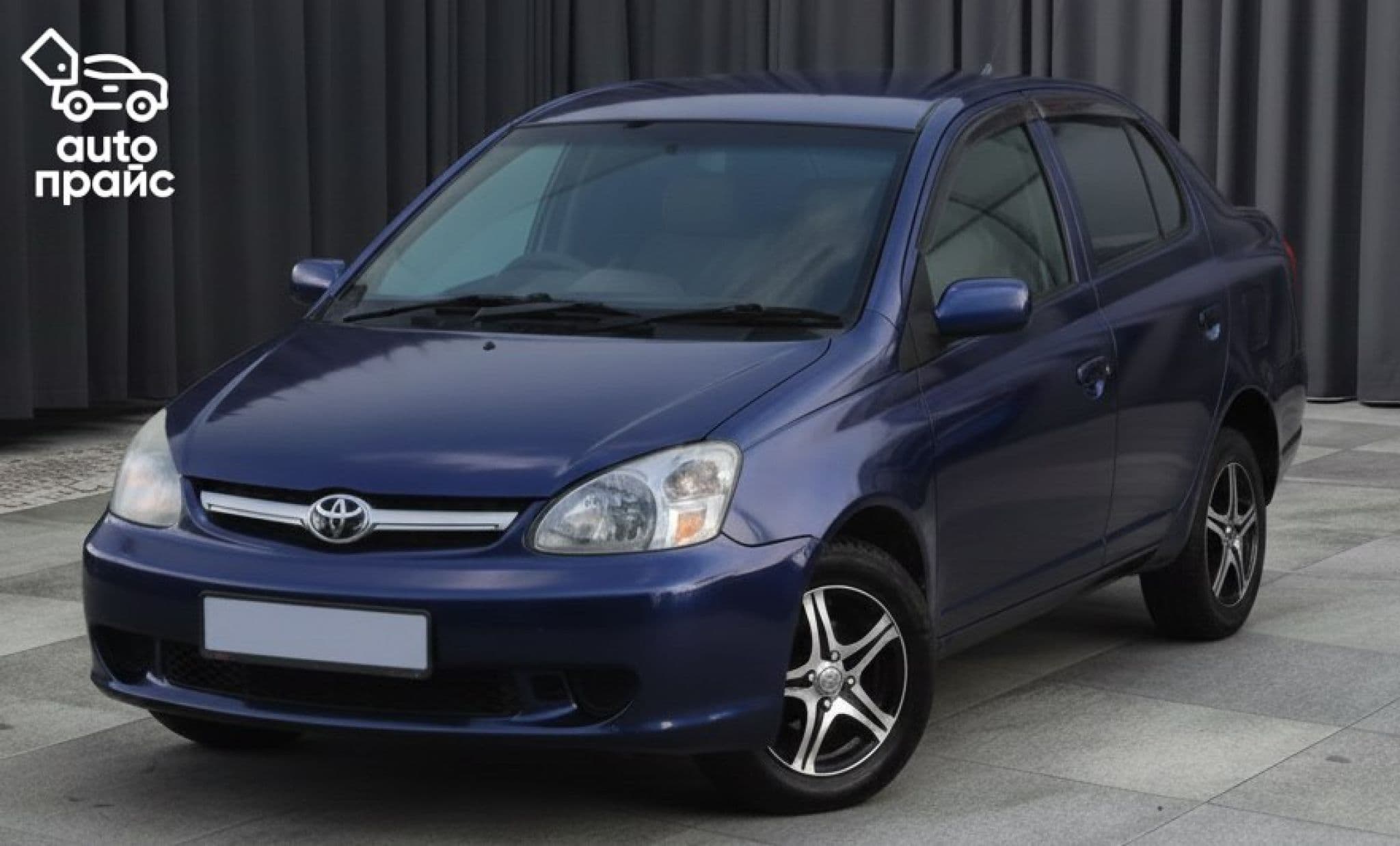 Toyota Platz - 1