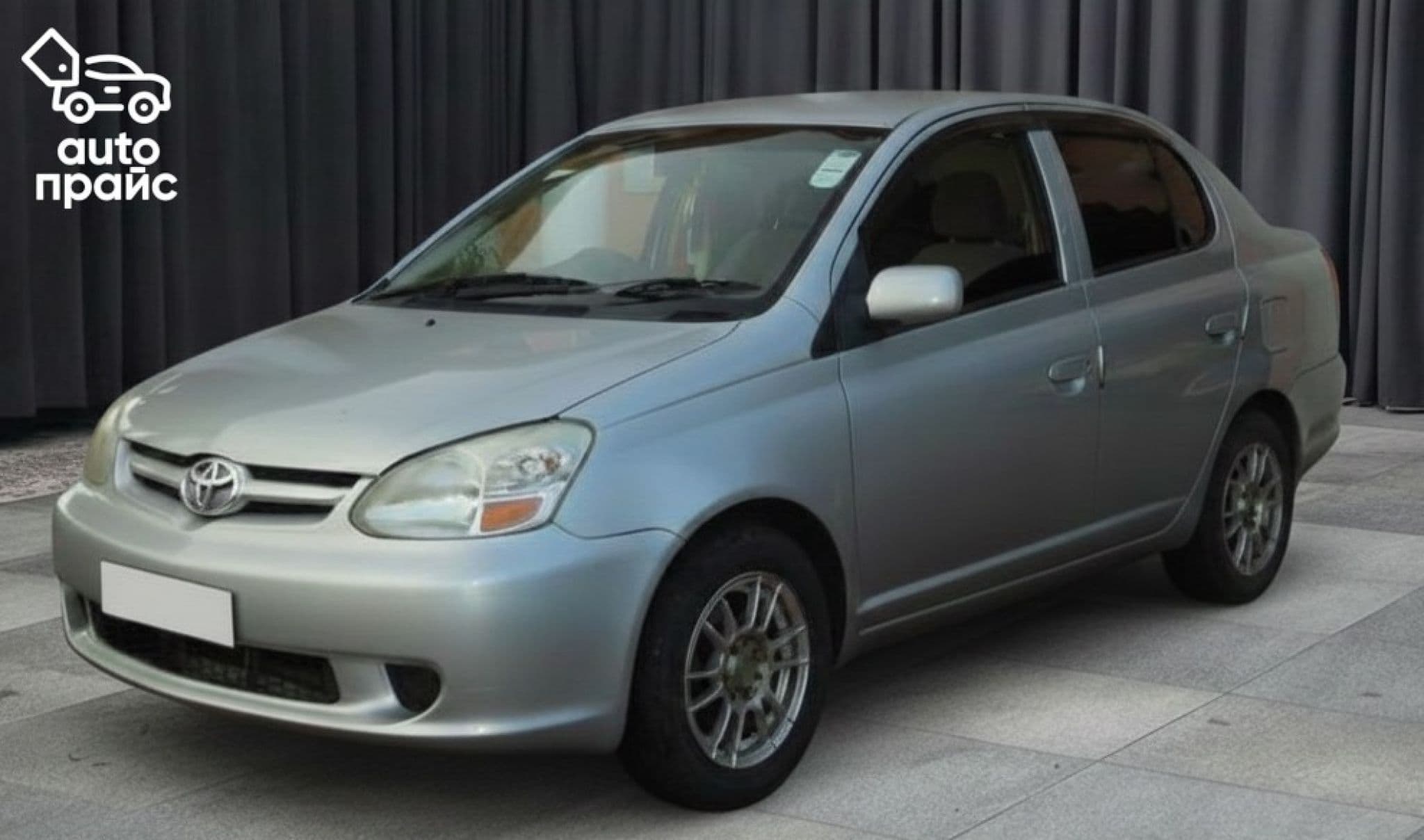 Toyota Platz - 1