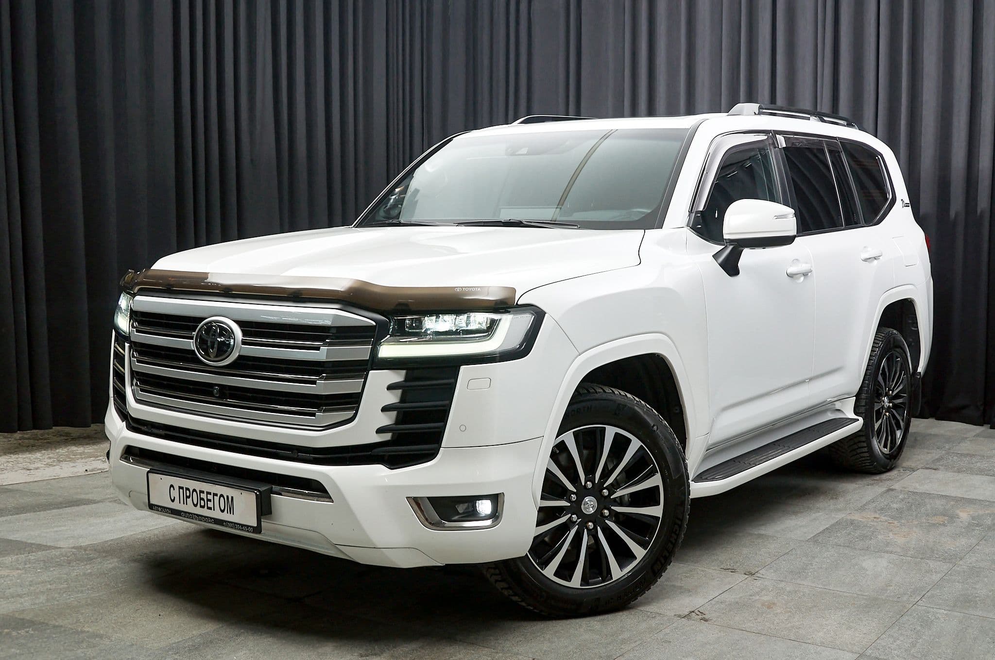 Toyota Land Cruiser - 1