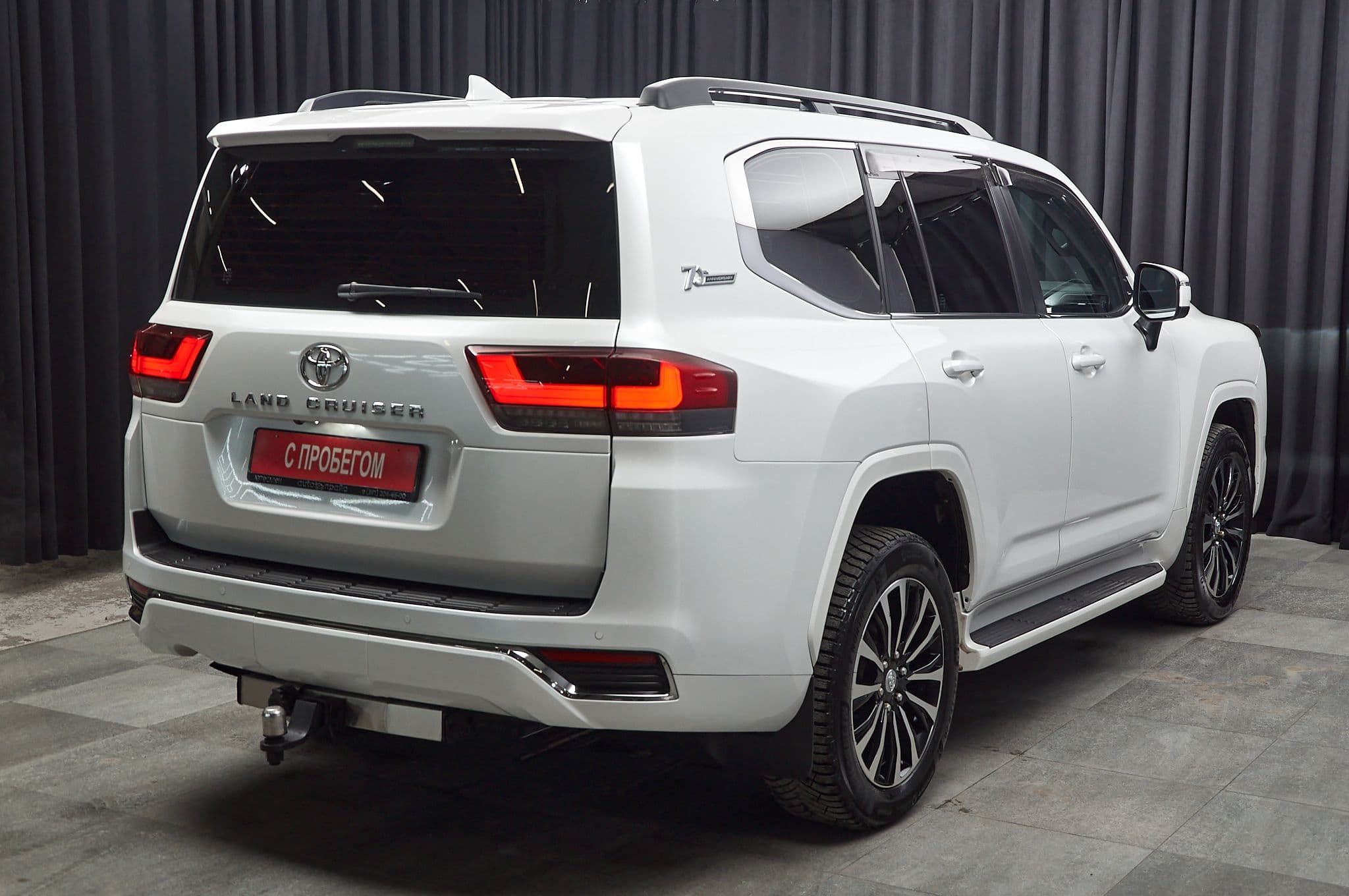 Toyota Land Cruiser - 4