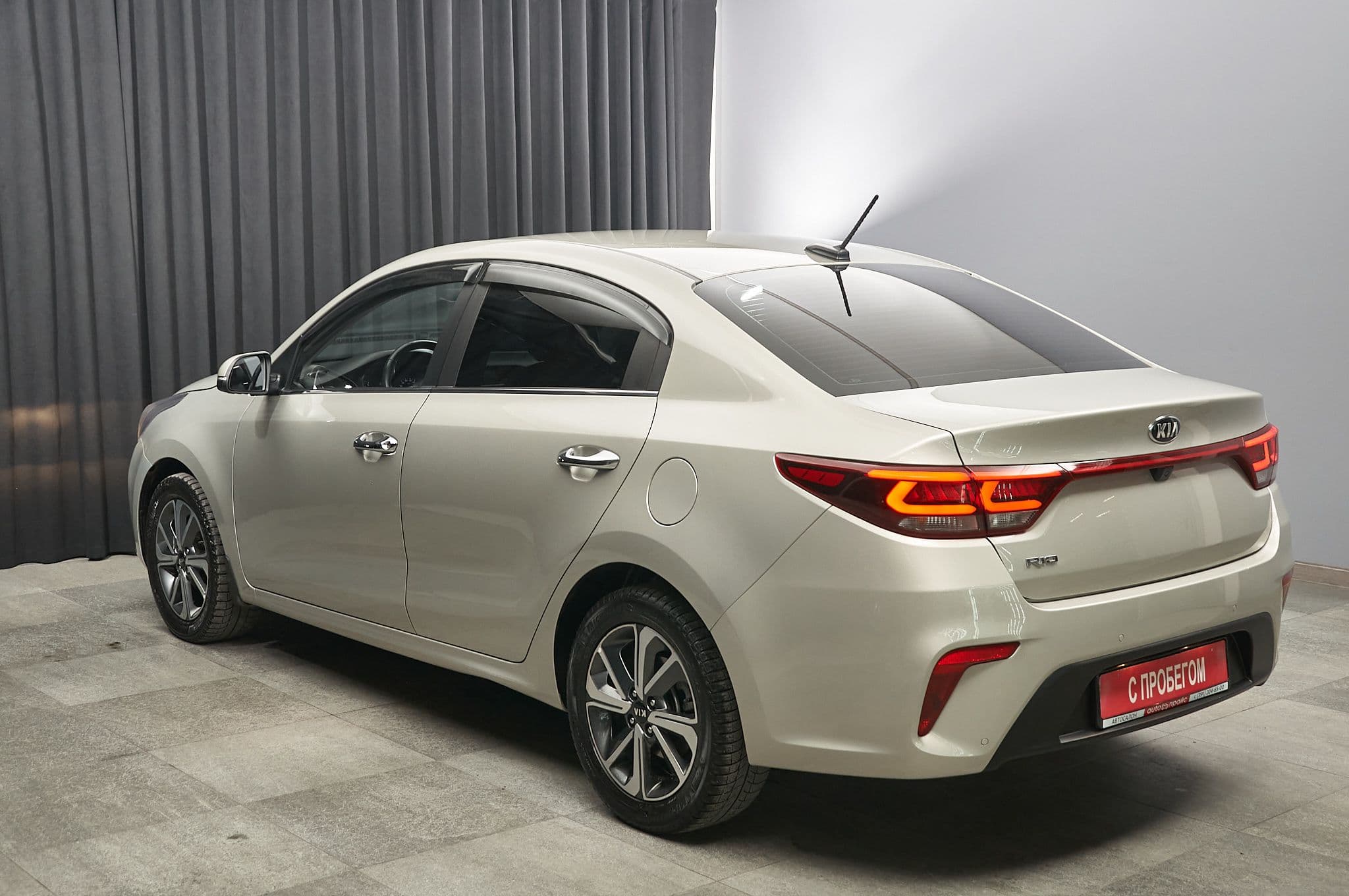 Kia Rio - 5