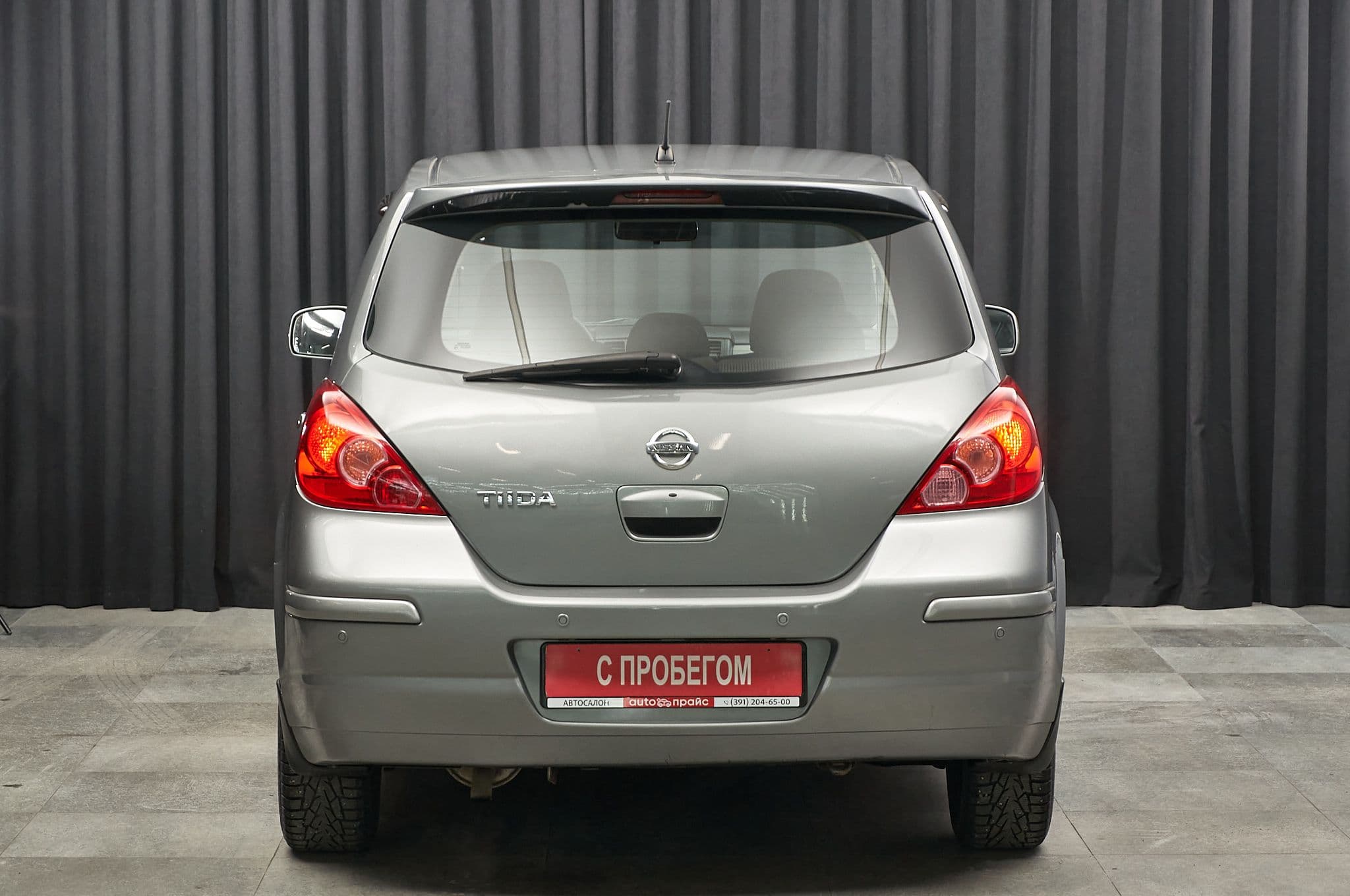 Nissan Tiida - 4
