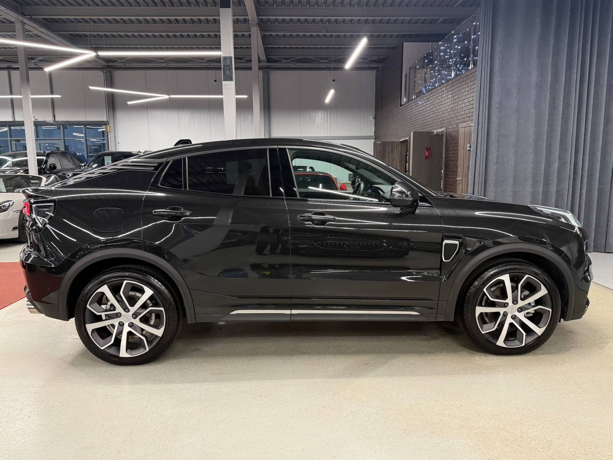 Lynk & Co 05 - 4
