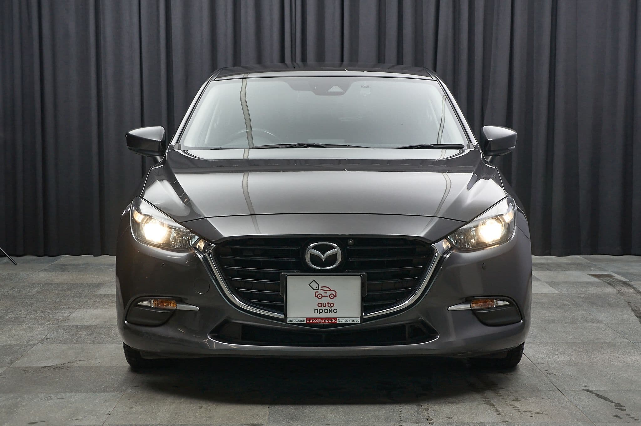 Mazda Axela - 2