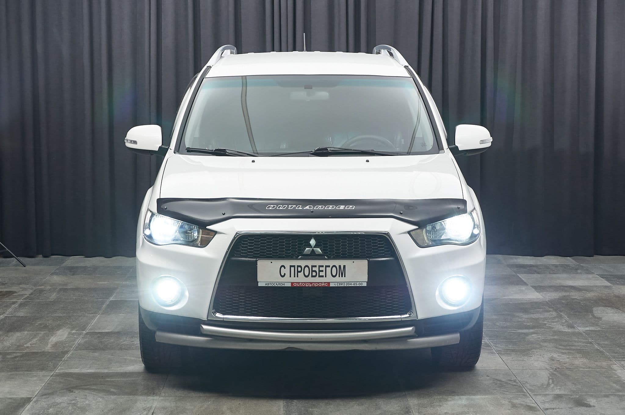 Mitsubishi Outlander - 2
