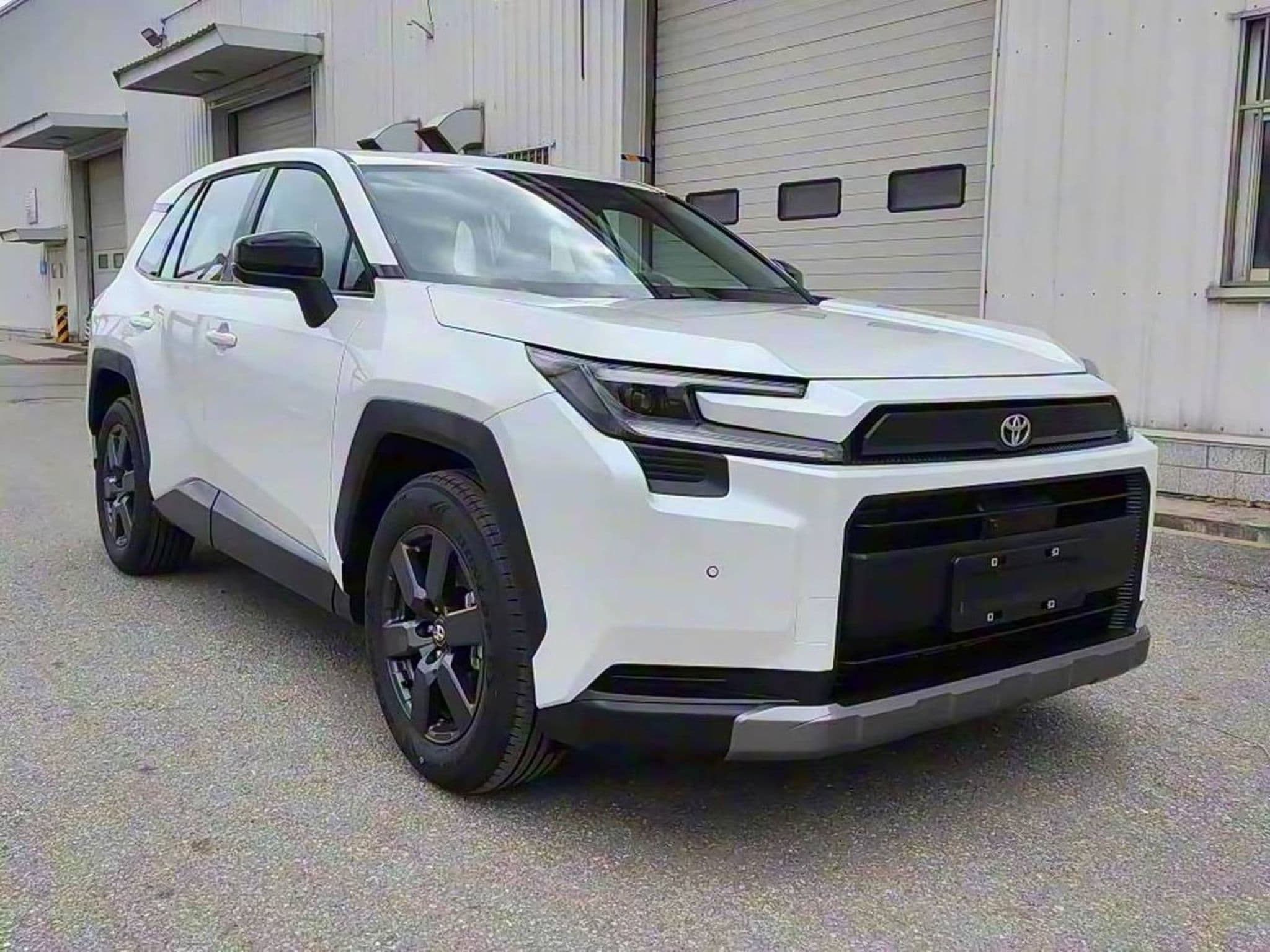 Toyota RAV4 - 1