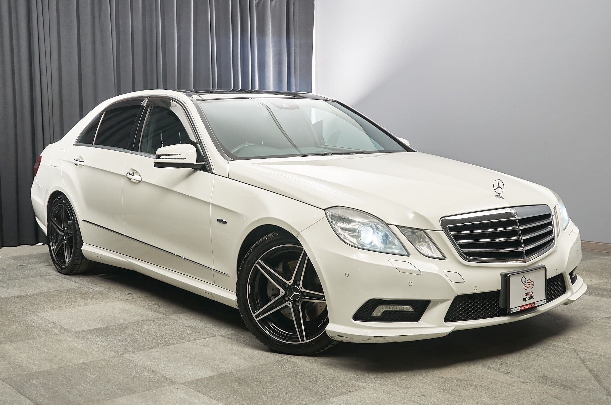 Mercedes-Benz E-Класс - 1