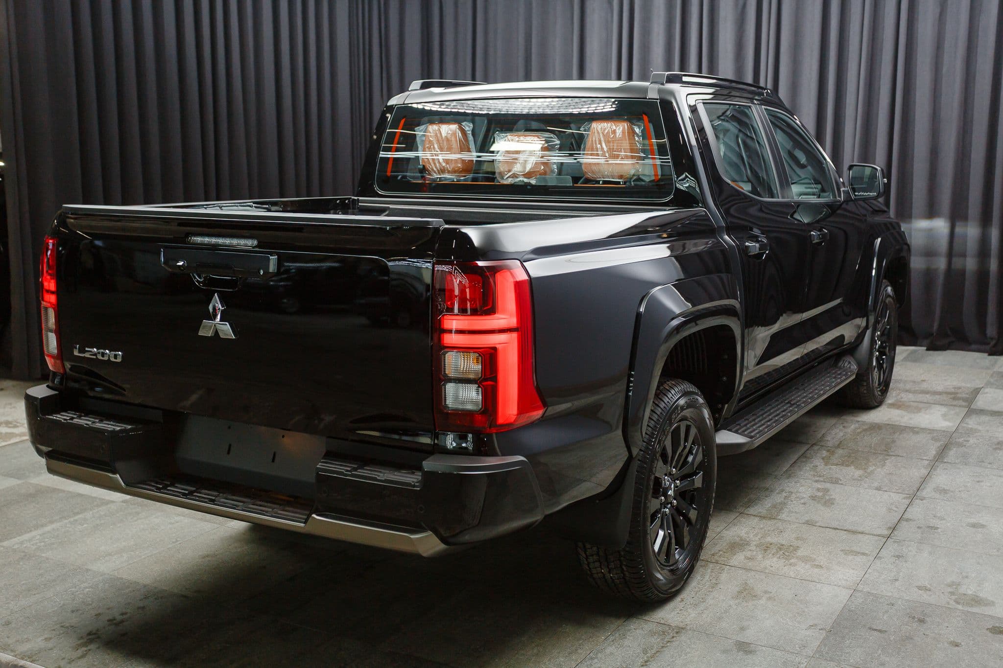 Mitsubishi L200 - 4