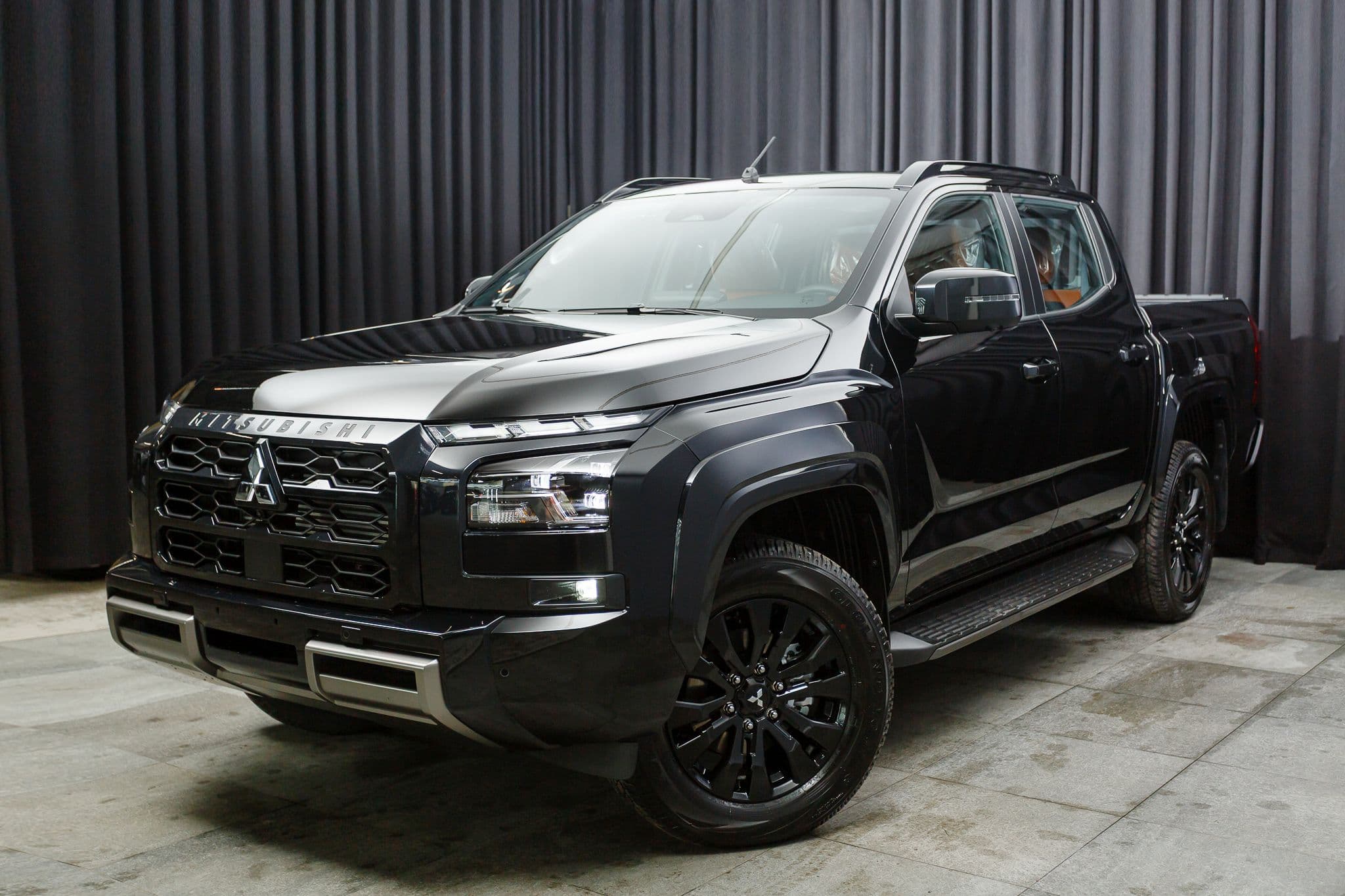 Mitsubishi L200 - 1