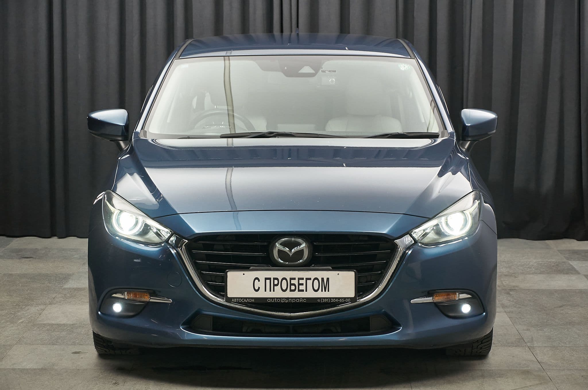 Mazda Axela - 2
