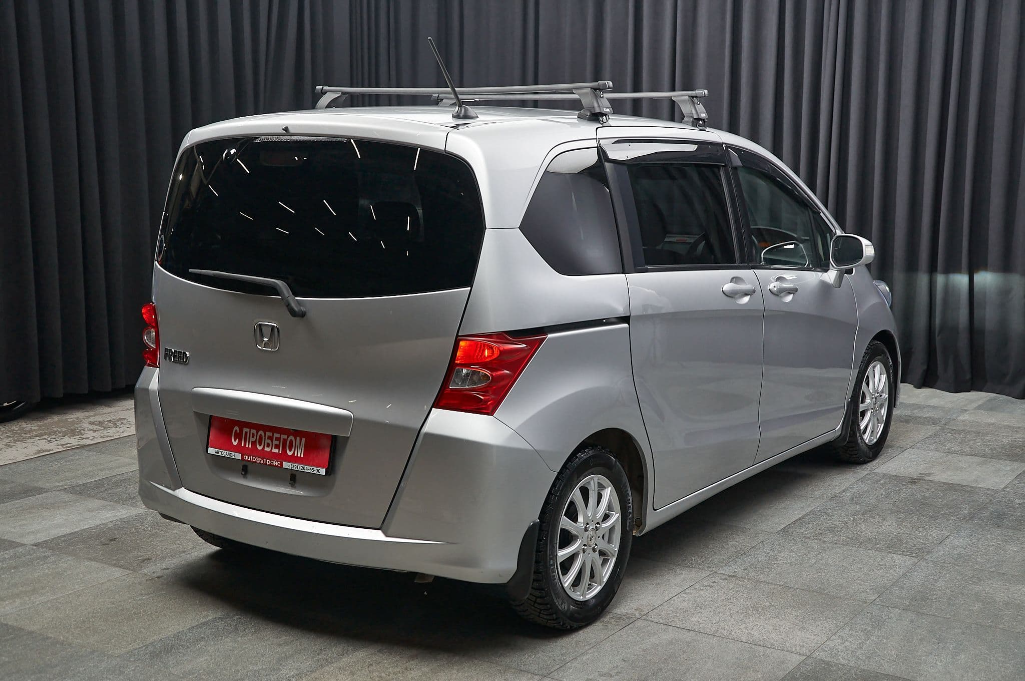 Honda Freed - 4