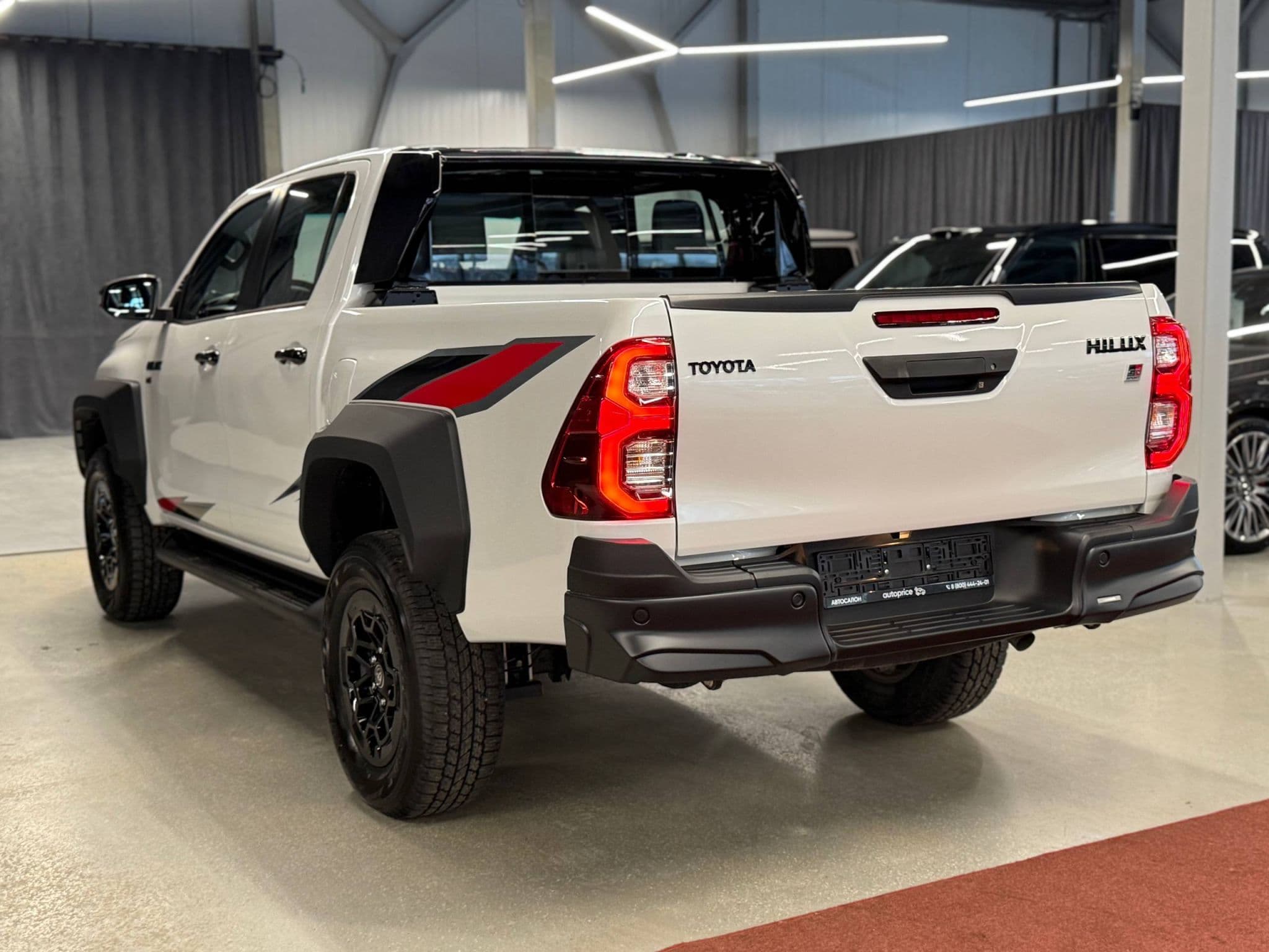Toyota Hilux - 2