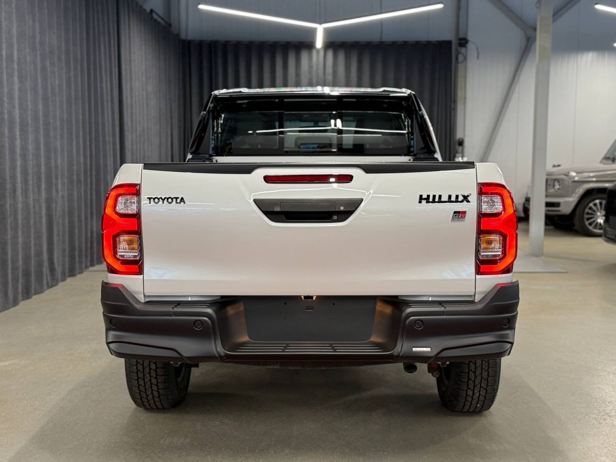 Toyota Hilux - 5