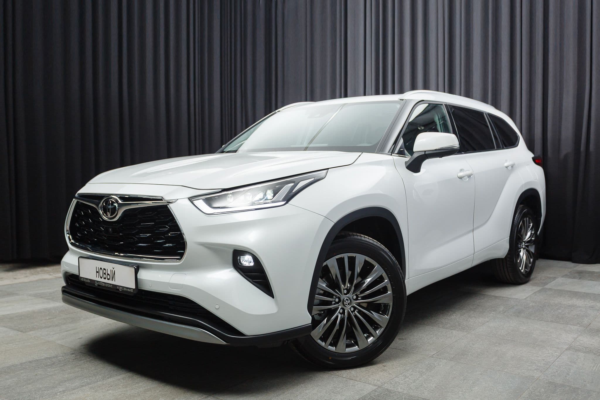 Toyota Highlander - 1