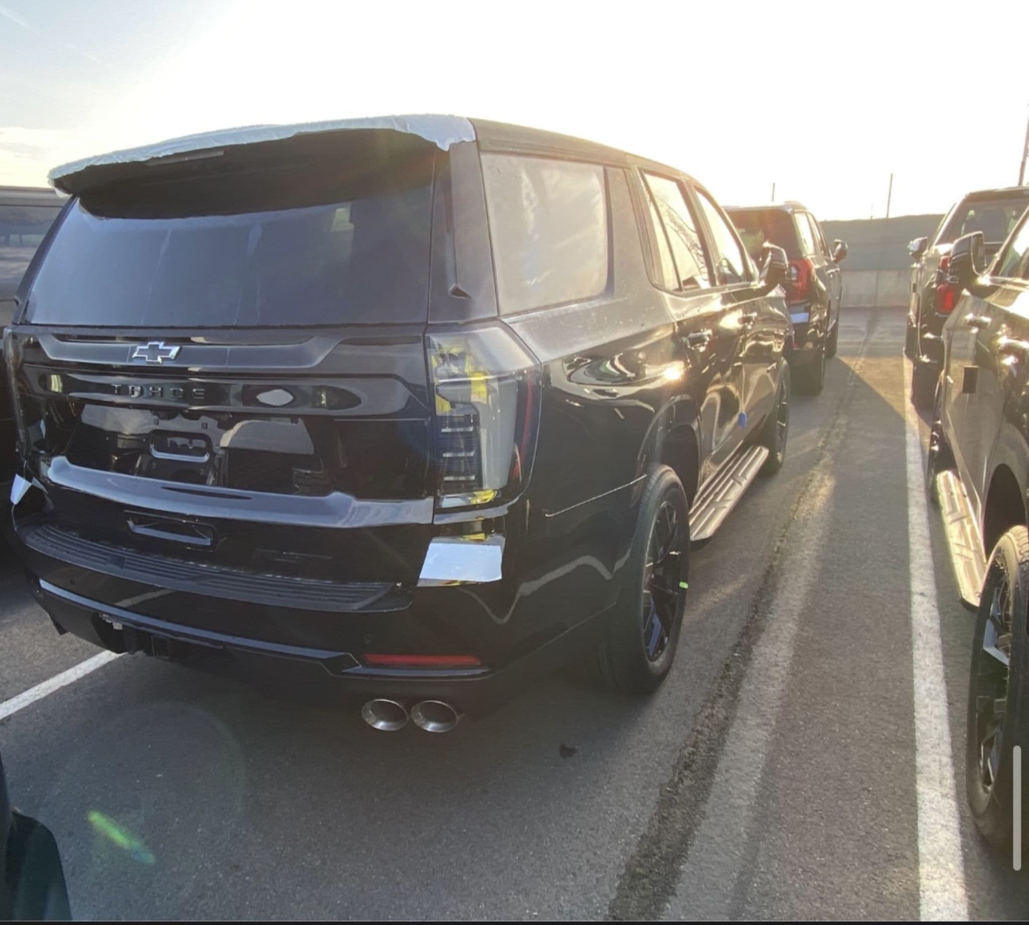 Chevrolet Tahoe - 3
