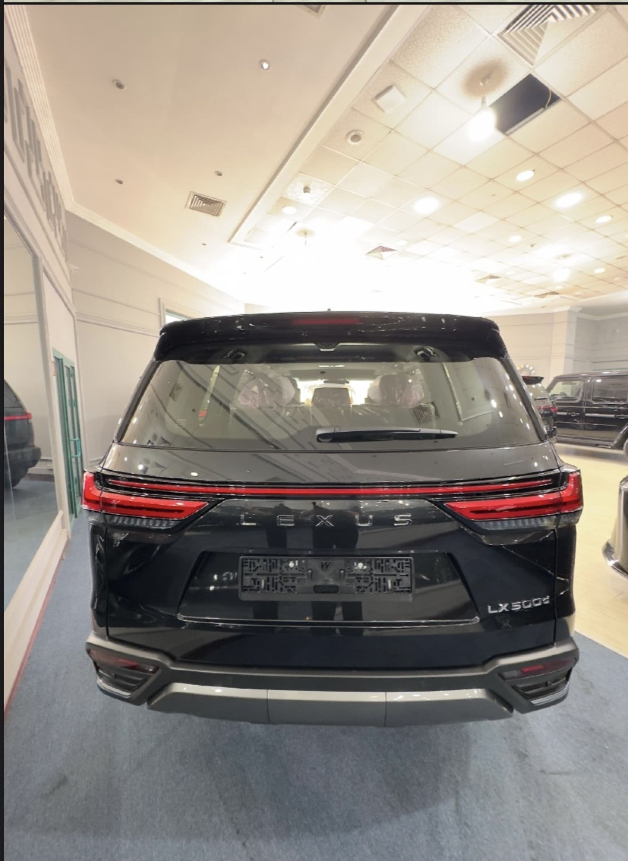 Lexus LX - 1