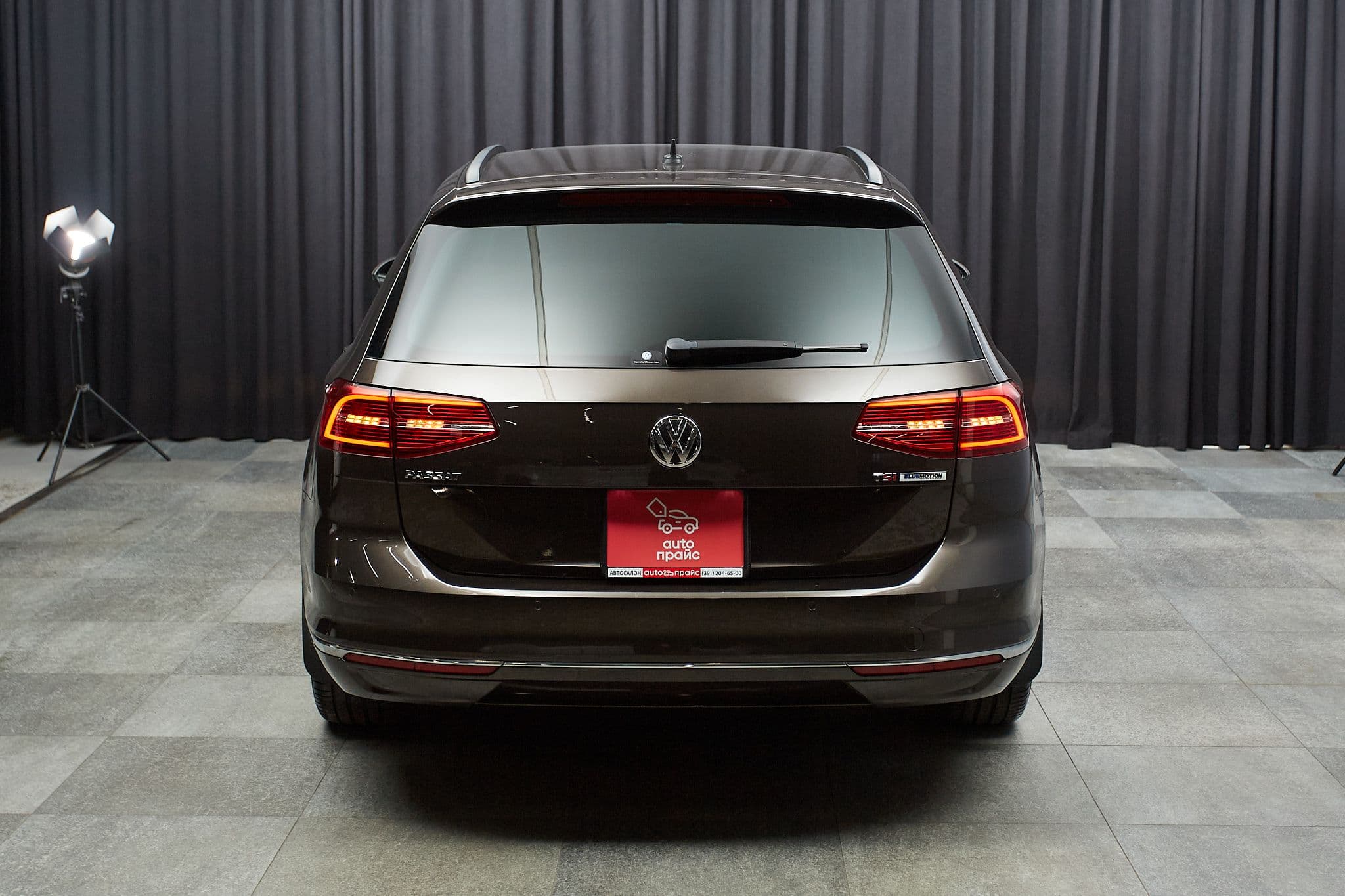 Volkswagen Passat - 5