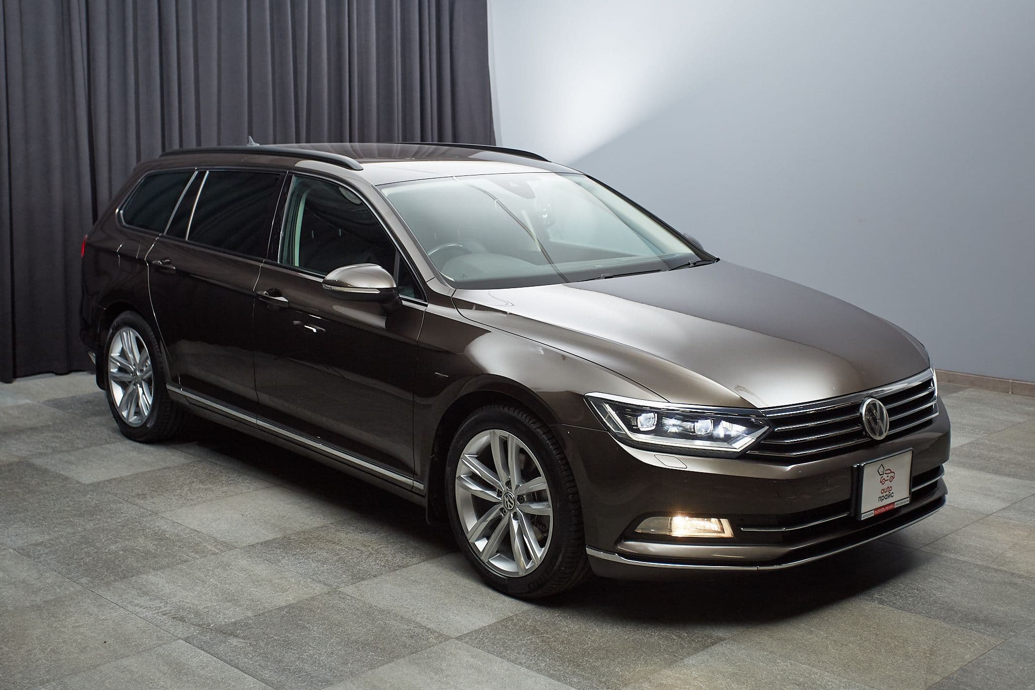 Volkswagen Passat - 3