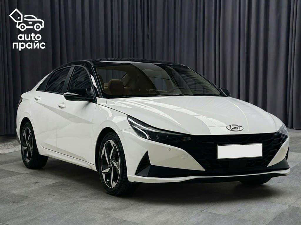 Hyundai Elantra - 1