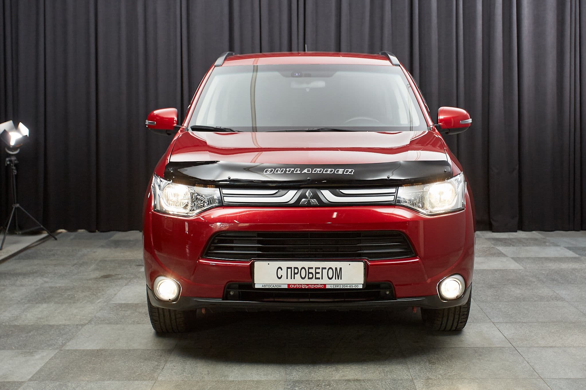 Mitsubishi Outlander - 2