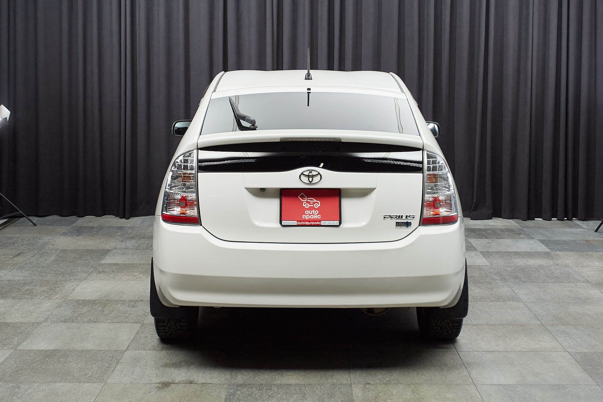Toyota Prius - 5