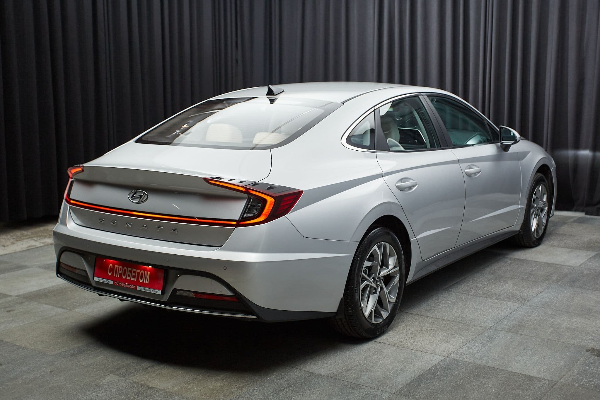 Hyundai Sonata - 4