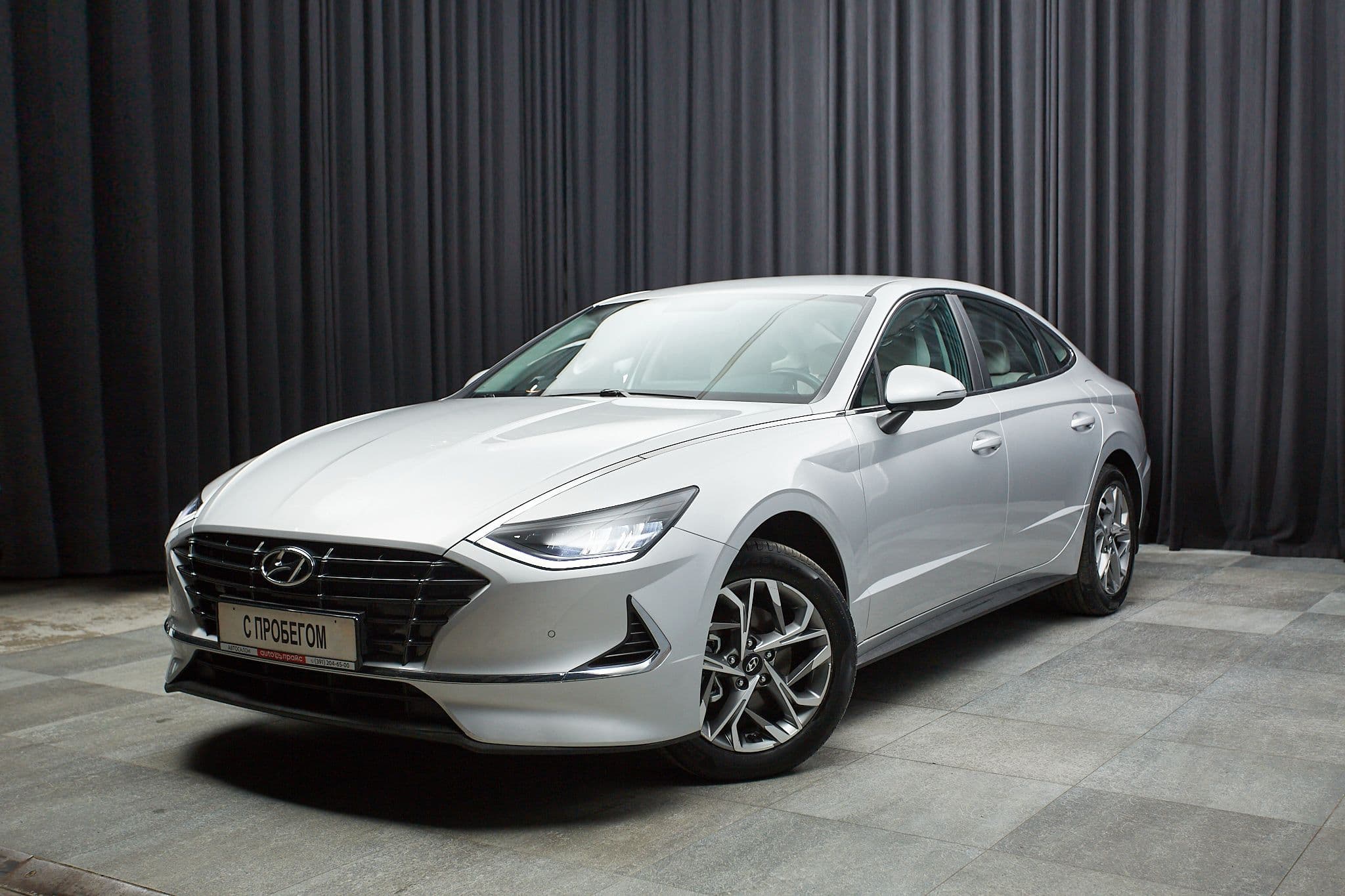 Hyundai Sonata - 1