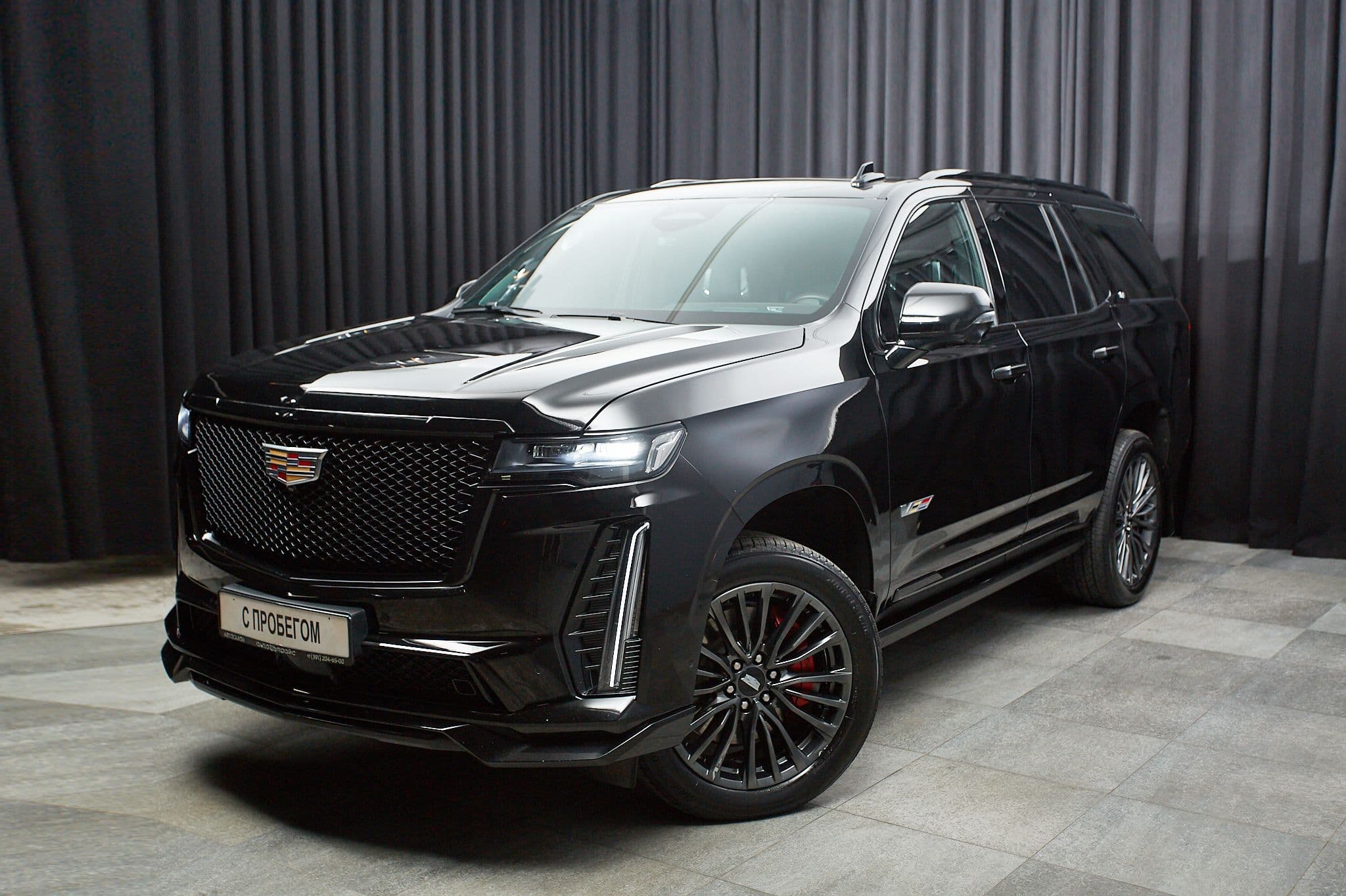 Cadillac Escalade-V - 1
