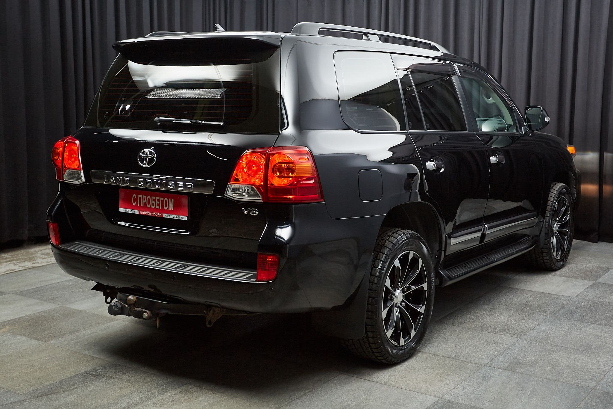 Toyota Land Cruiser - 4