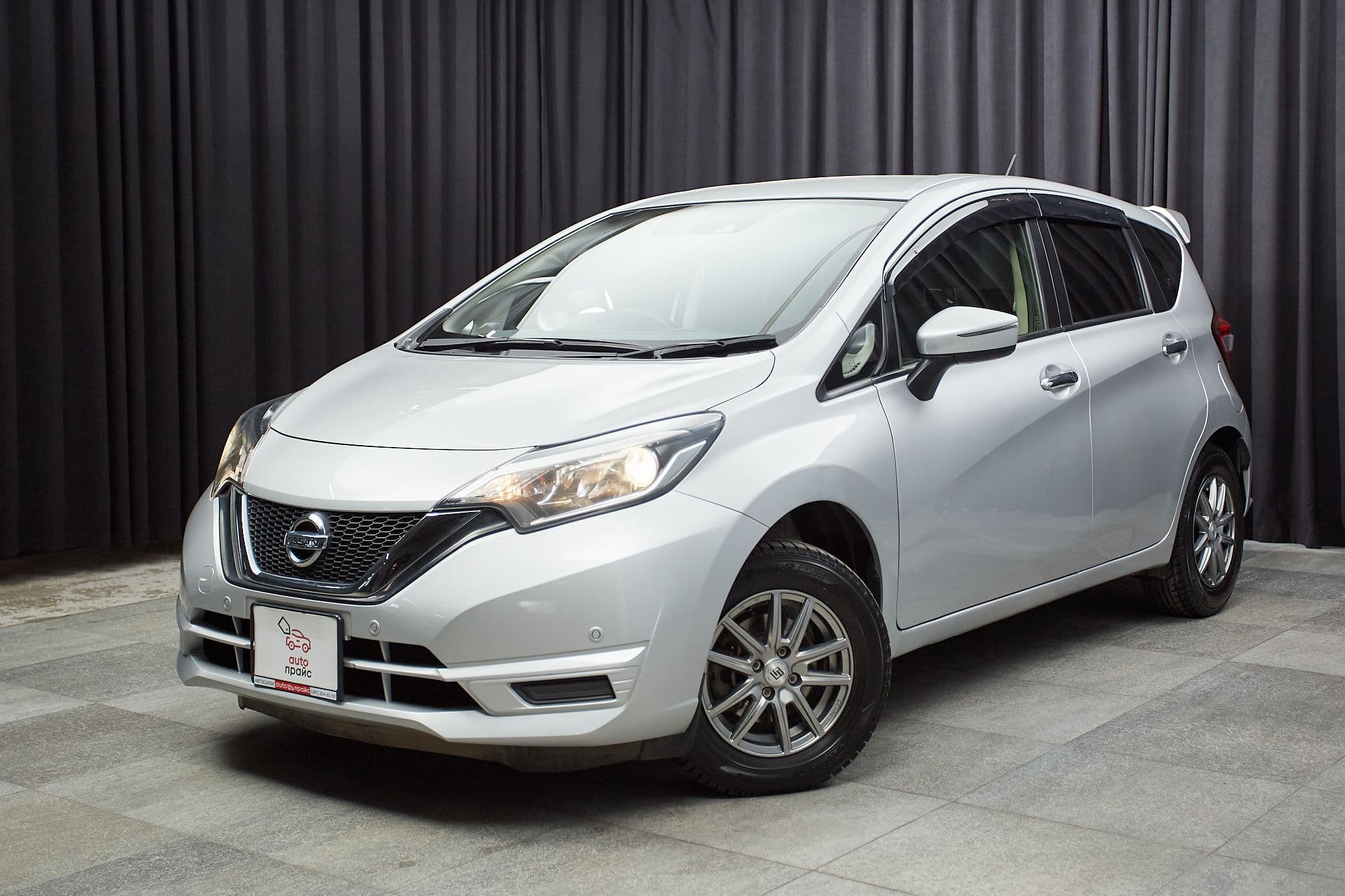 Nissan Note - 1