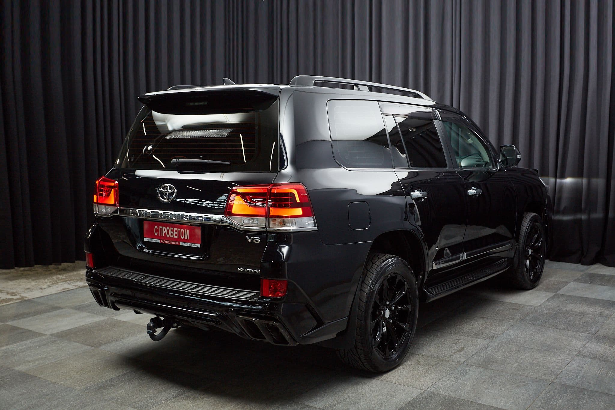 Toyota Land Cruiser - 4