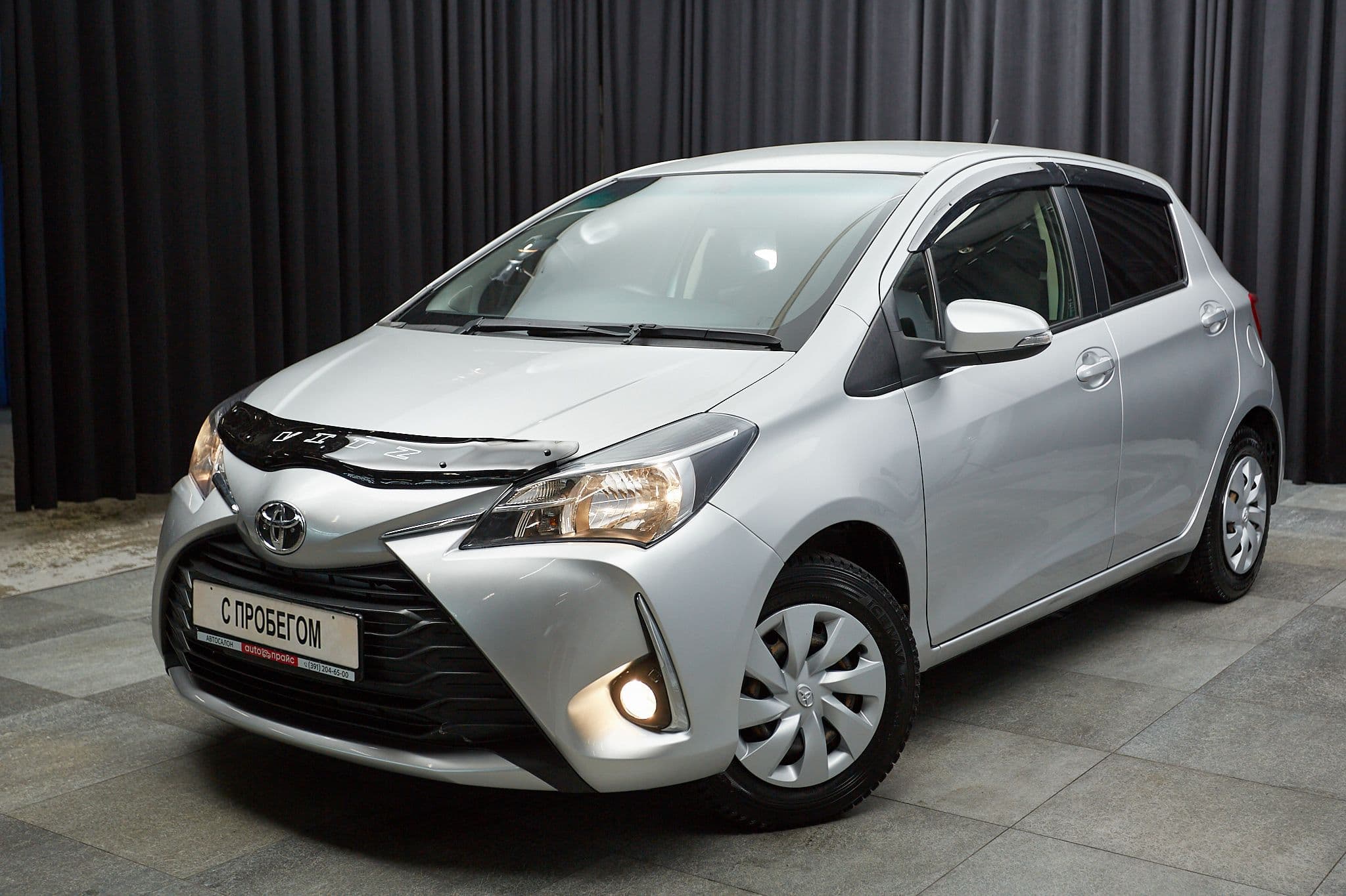 Toyota Vitz - 1
