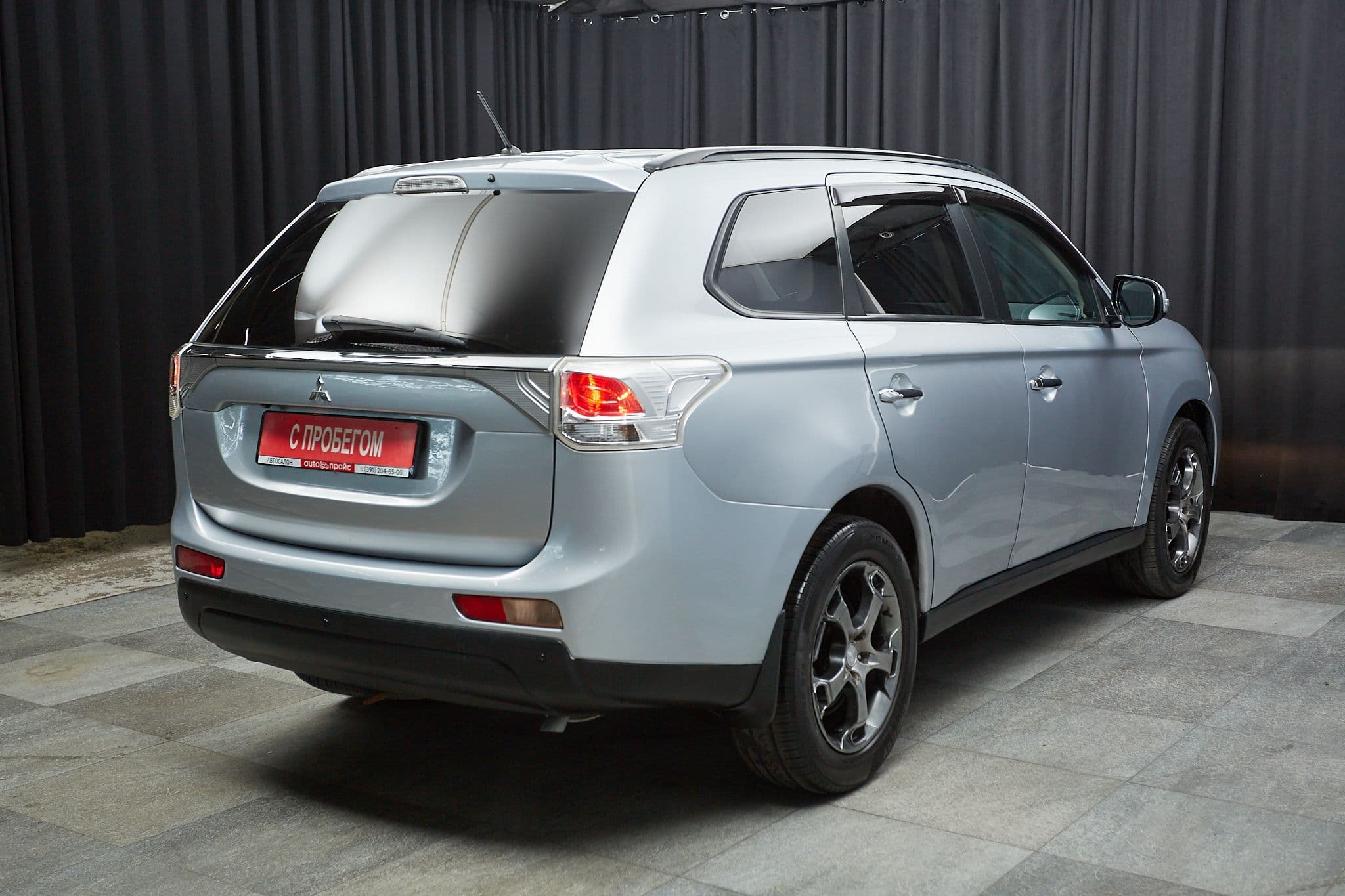 Mitsubishi Outlander - 4