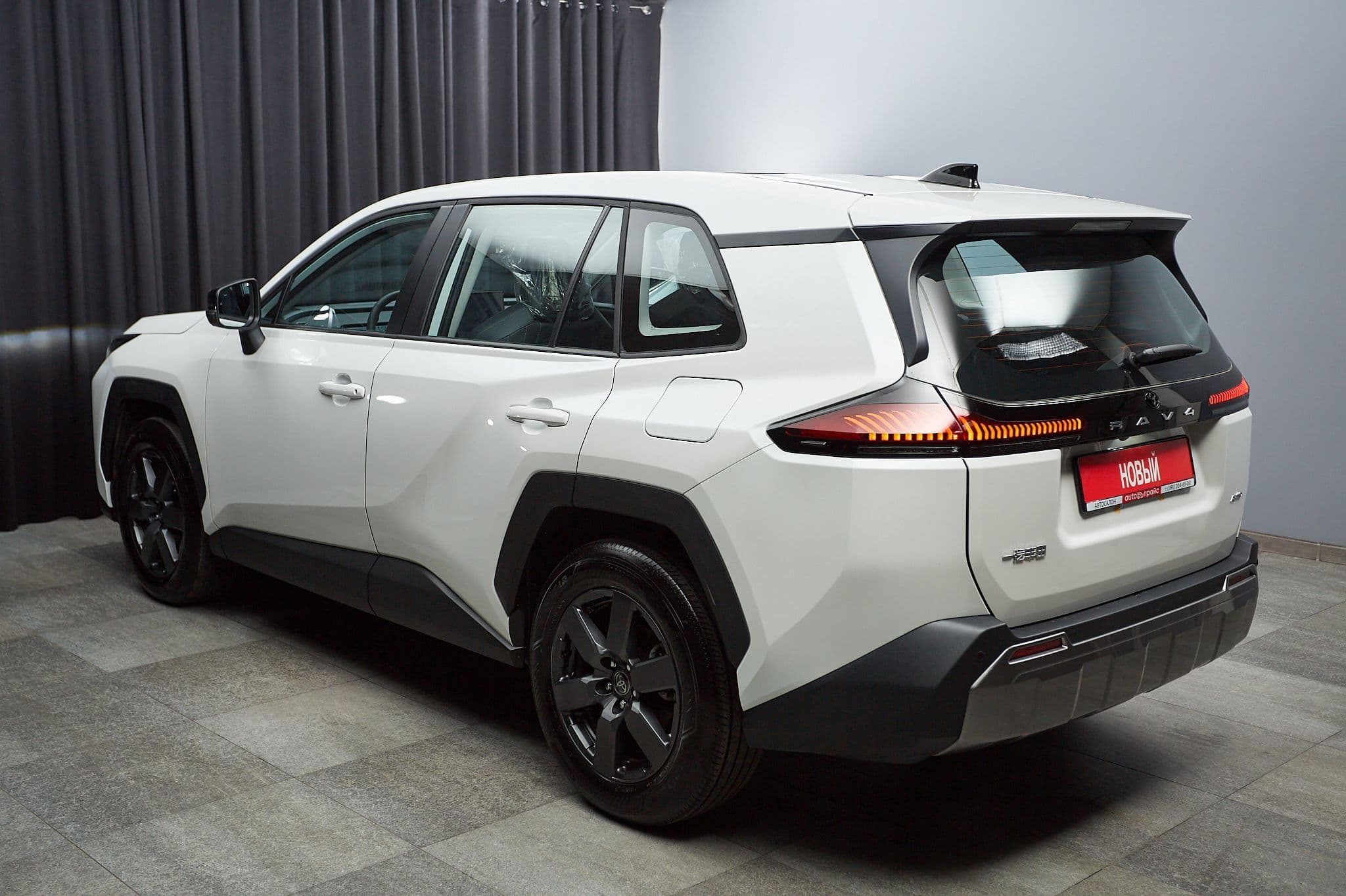 Toyota RAV4 - 4
