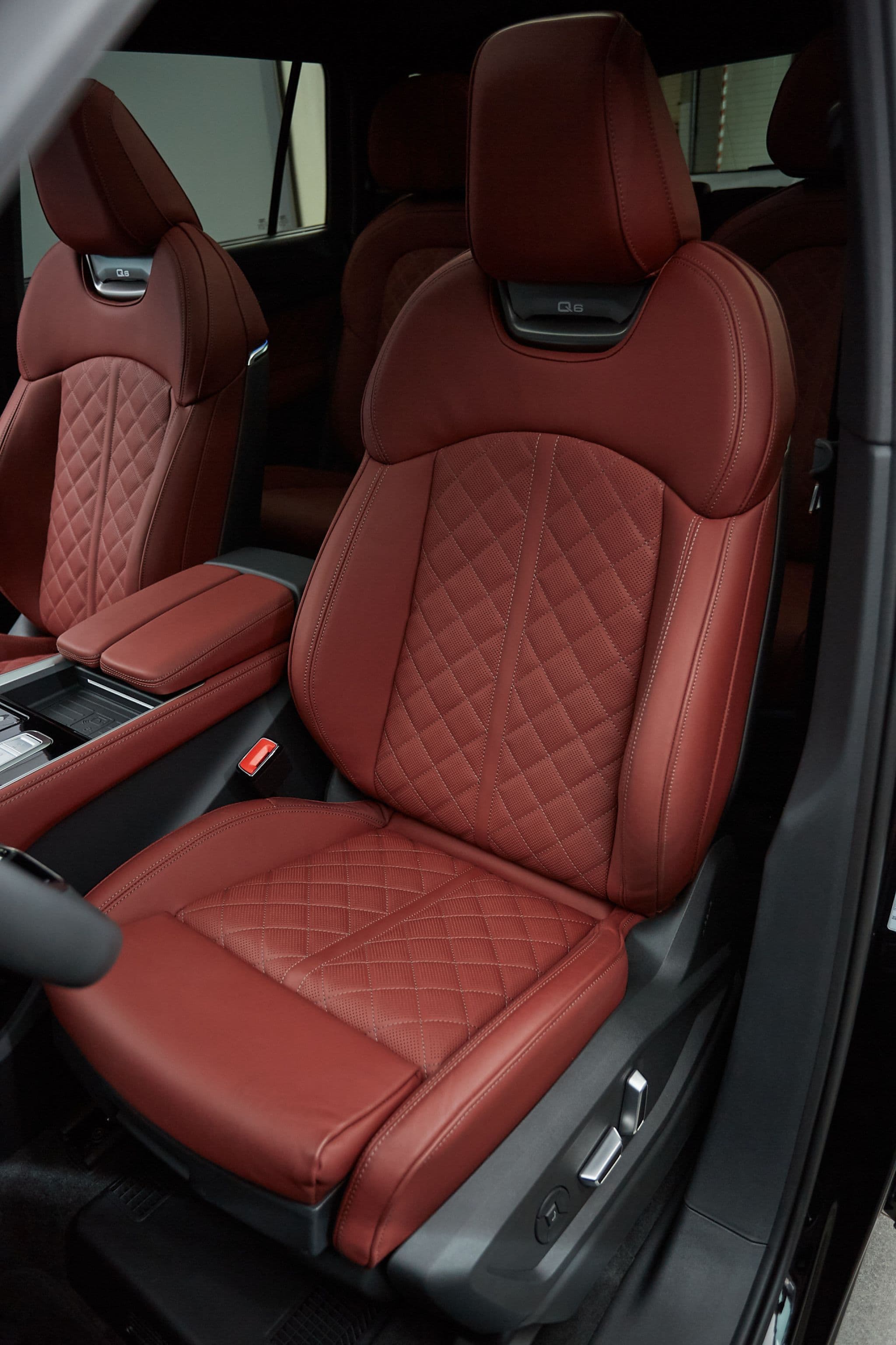 Audi Q6 - 4