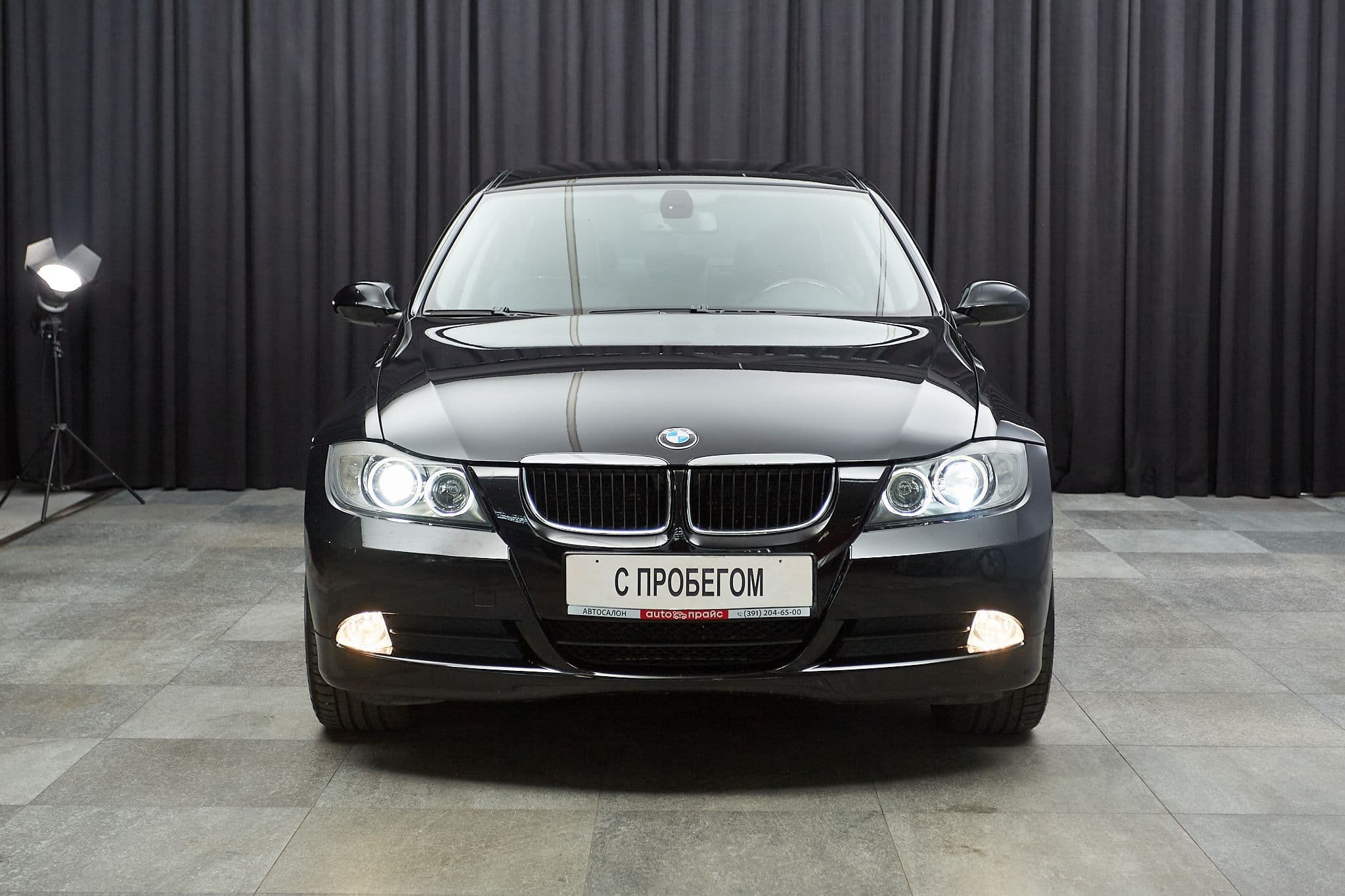 BMW 320i - 2