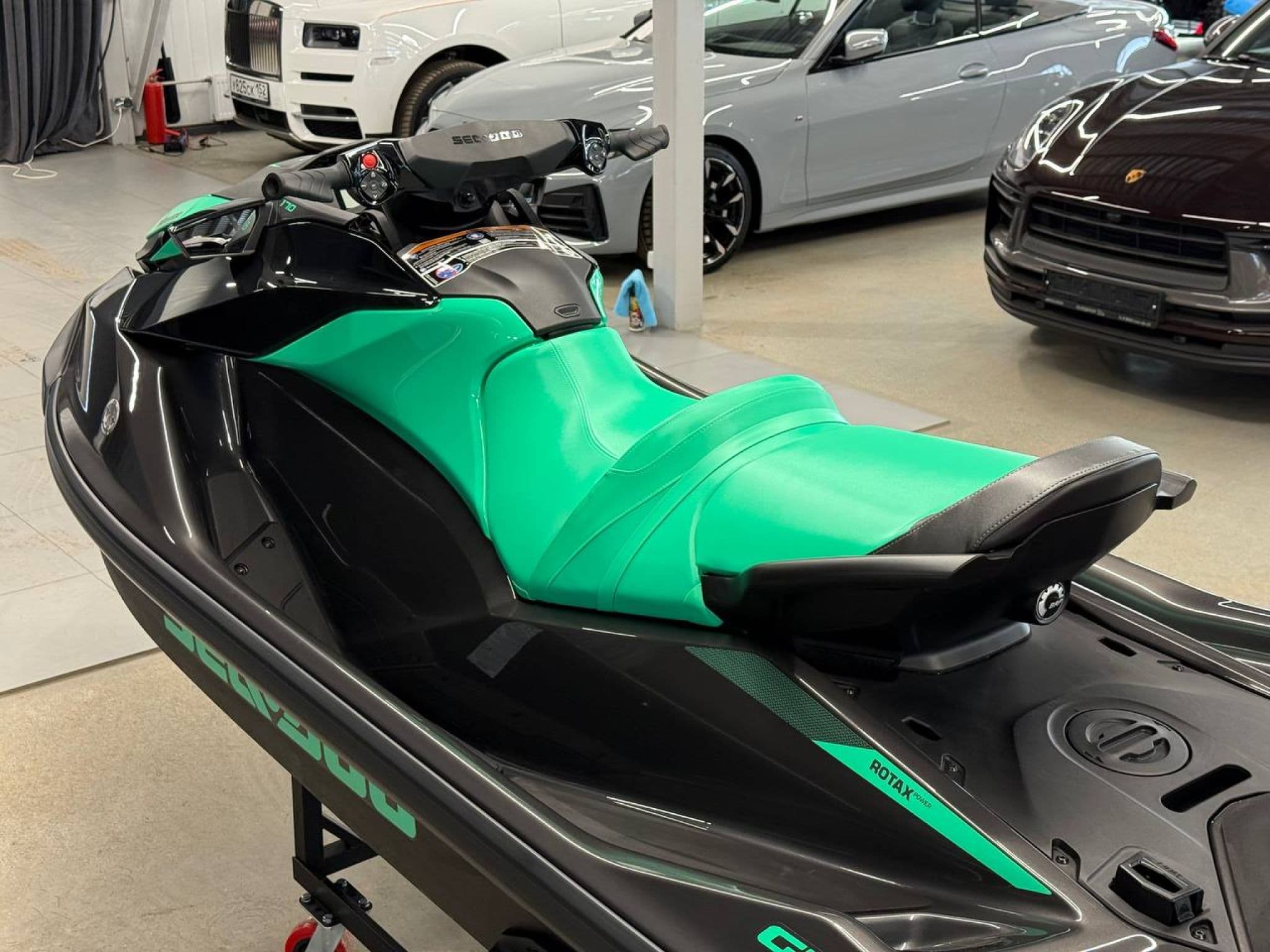 BRP Sea-Doo GTX 170 - 4