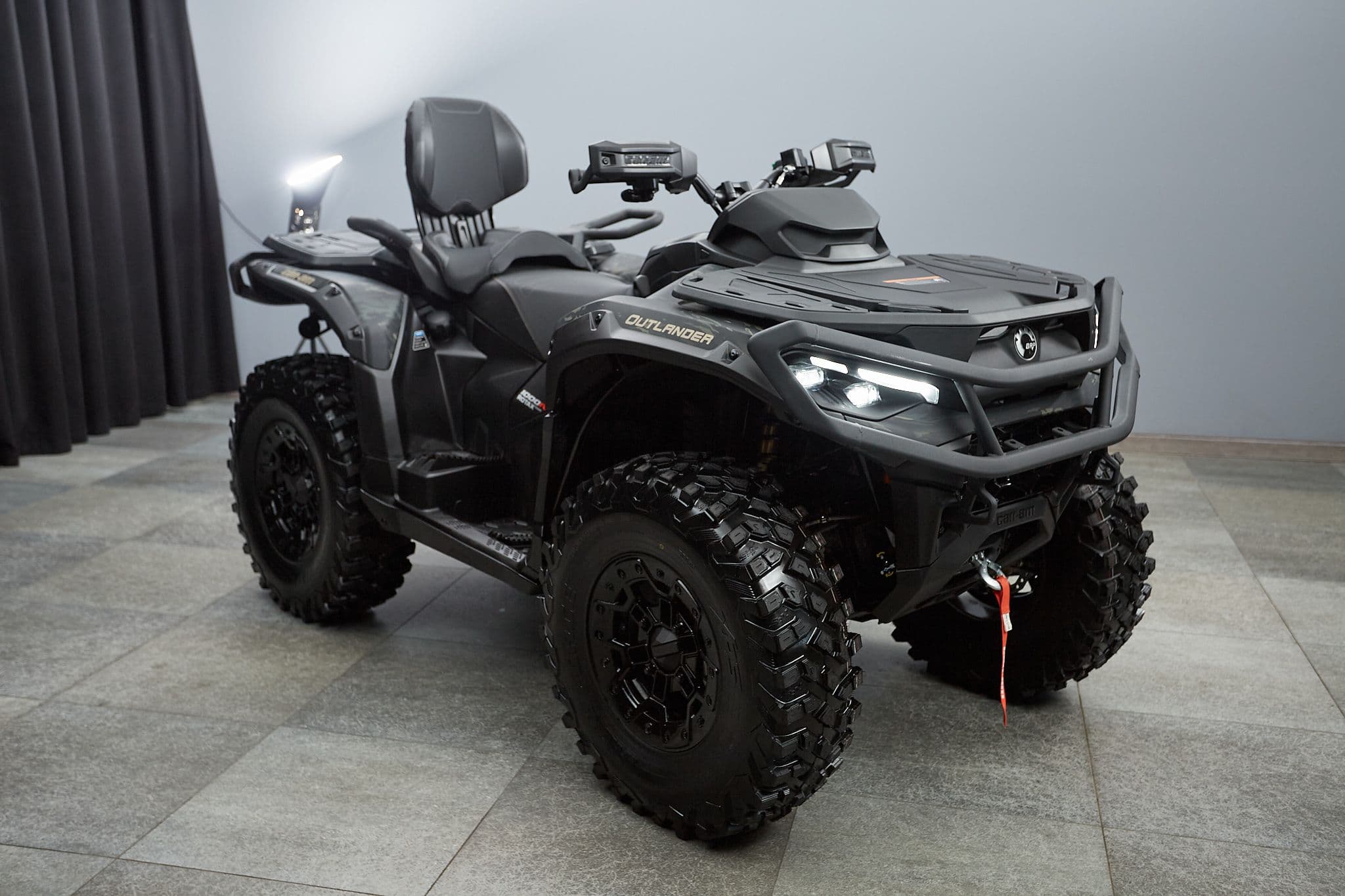 BRP Can-Am Outlander Max Backcountry 1000R - 2